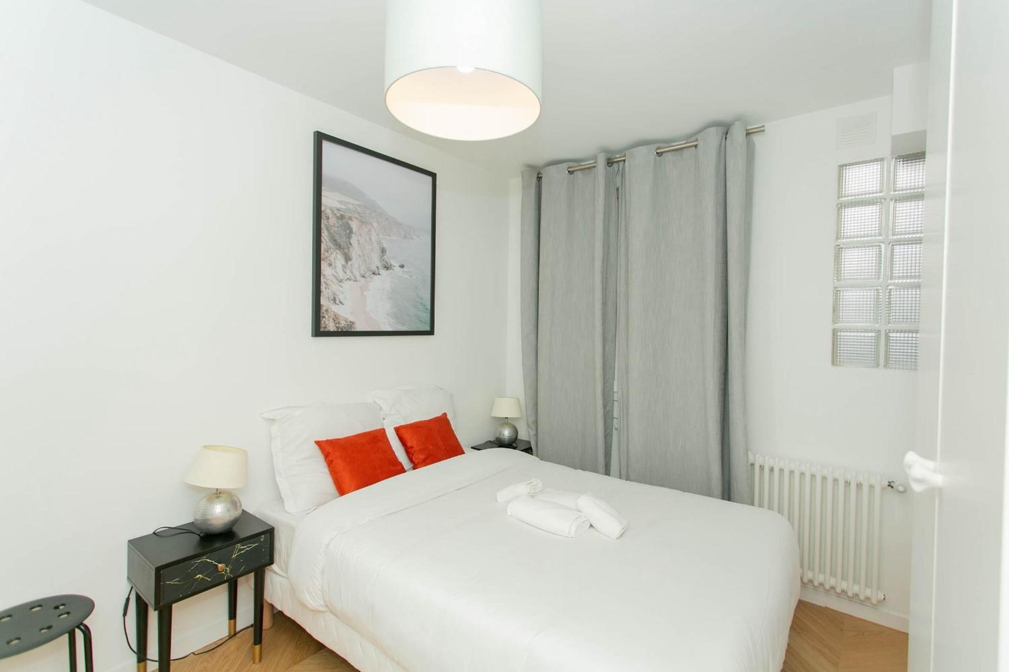 Bnbnova - Haussmann - 2br Near Champs-elysees Apartment